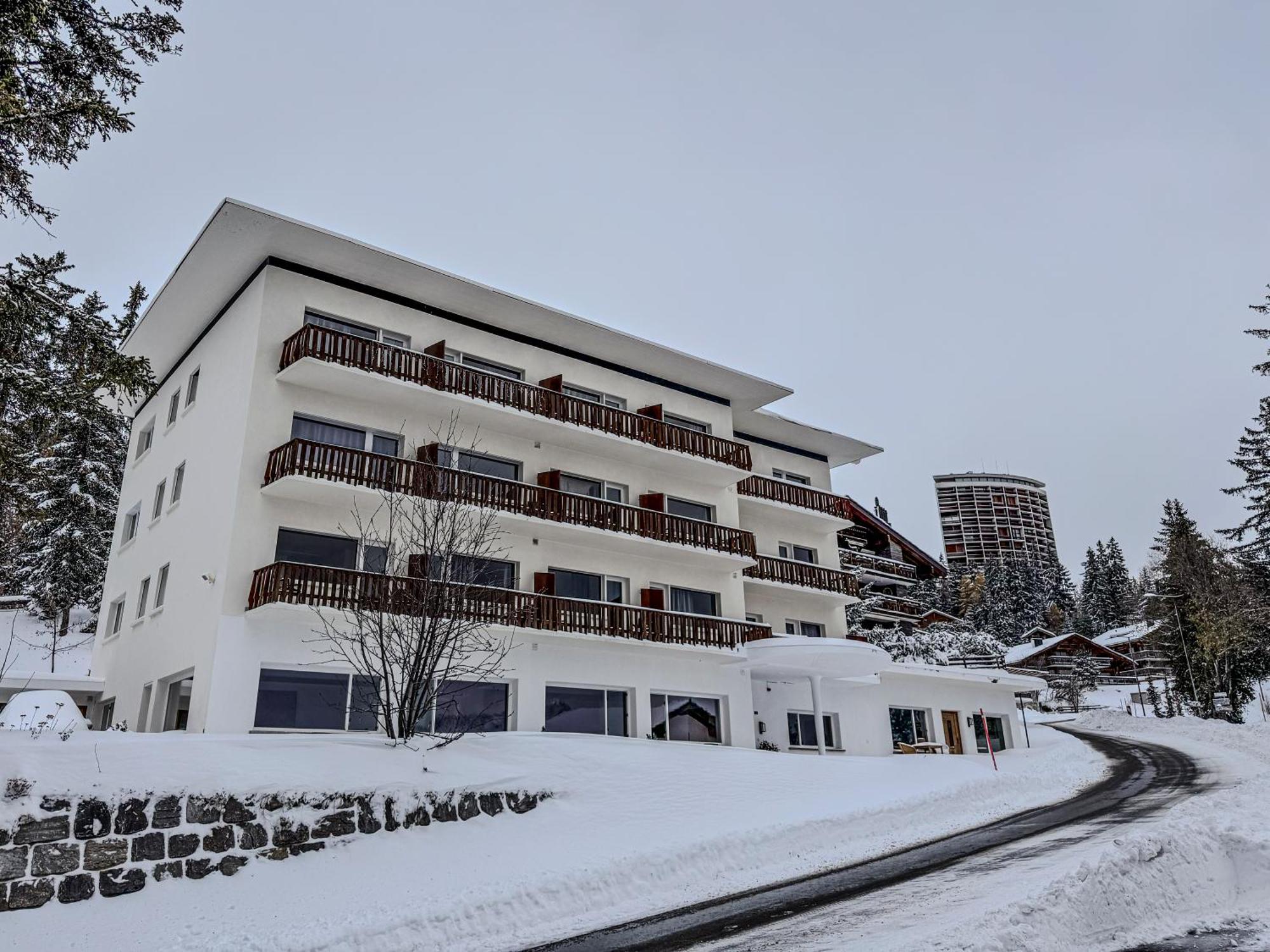 Crans Montana Suites Екстериор снимка