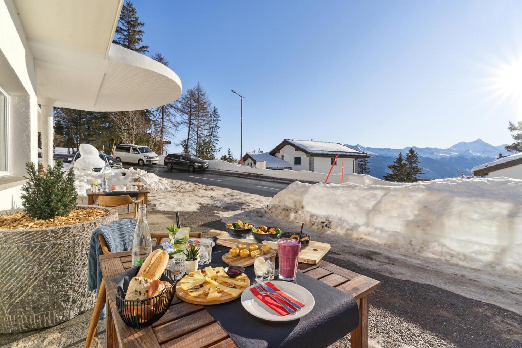 Crans Montana Suites Екстериор снимка